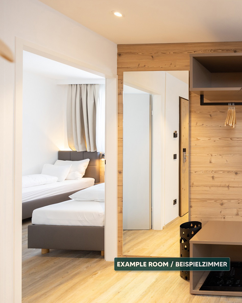 Eingangsbereich mit Blick ins Schlafzimmer