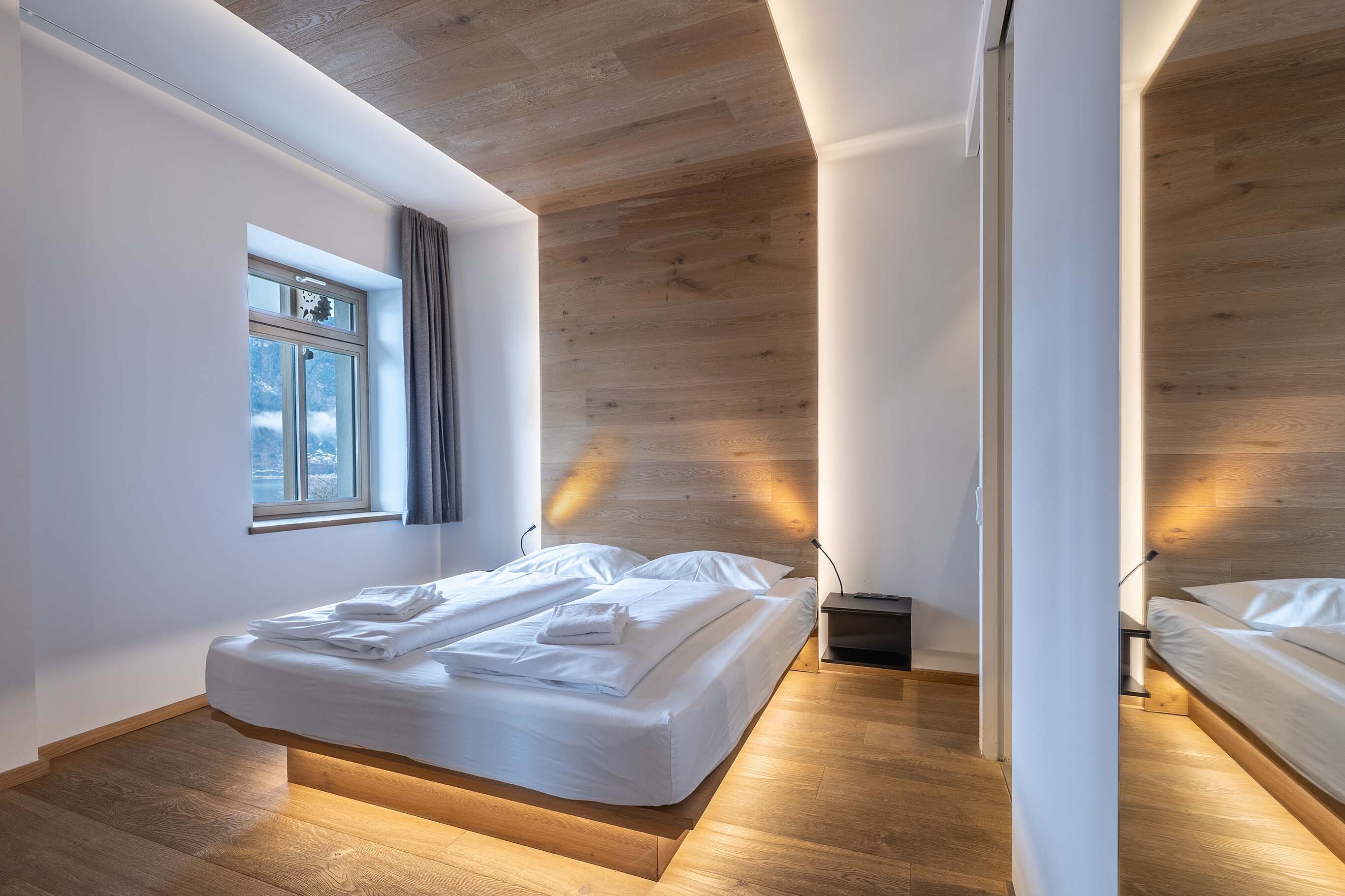 Doppelbett in einem Hotelzimmer